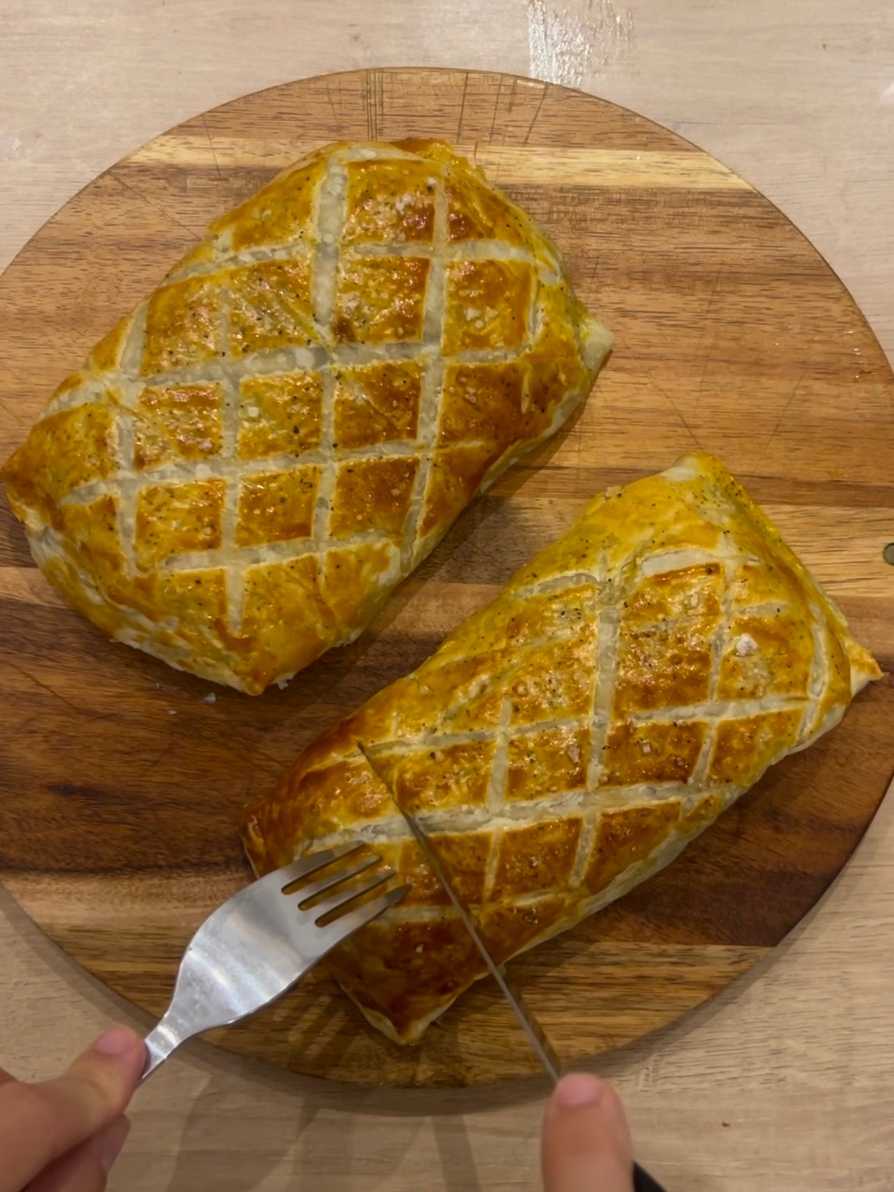 Salmão na massa folhada com cogumelos