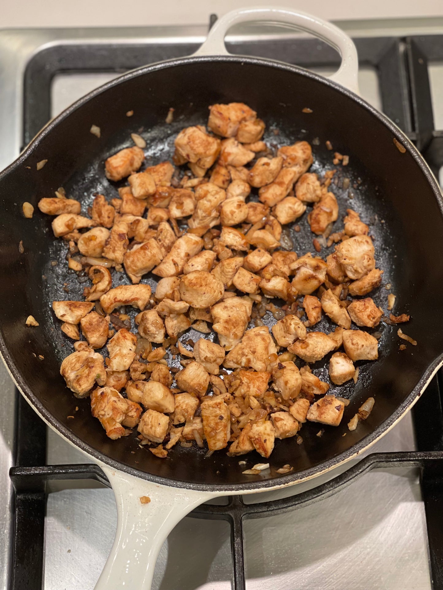 Frango grelhado em cubos