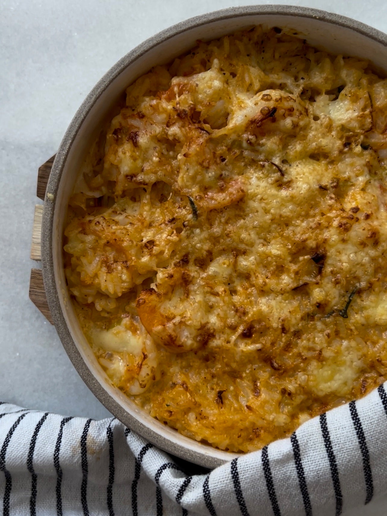 Arroz cremoso de camarão gratinado com milho