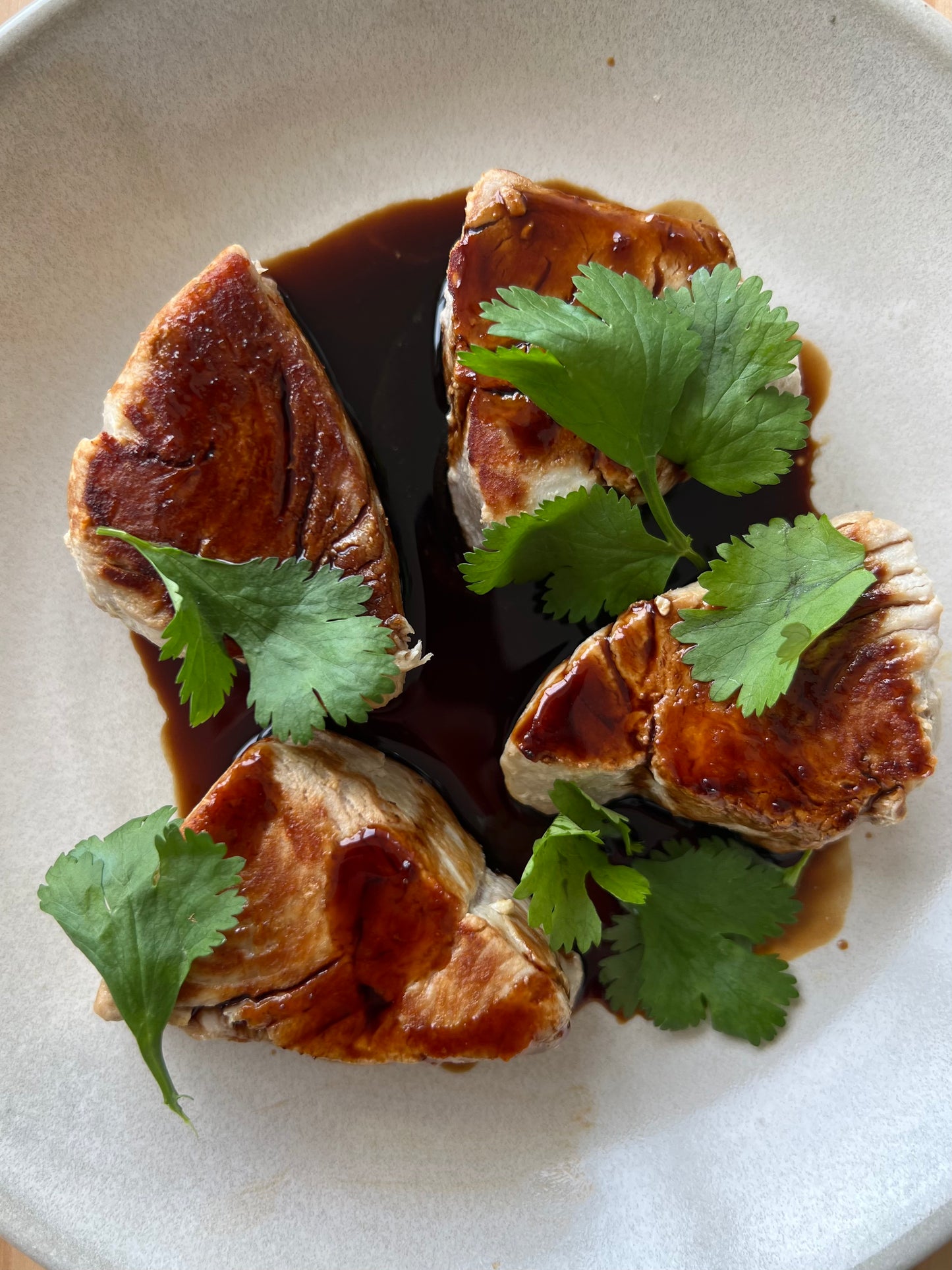 Atum com molho teriyaki