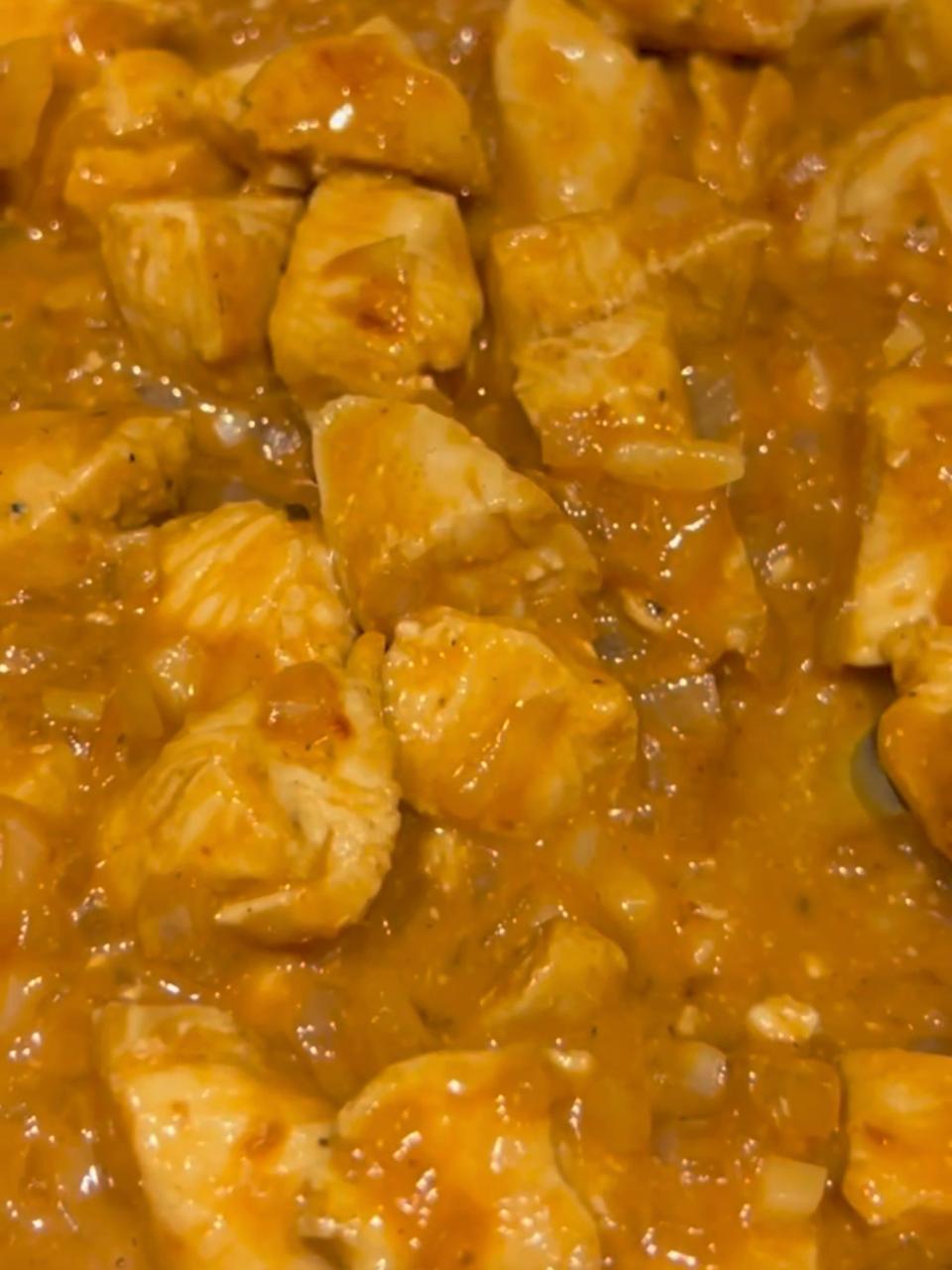 Frango cremoso com leite de coco