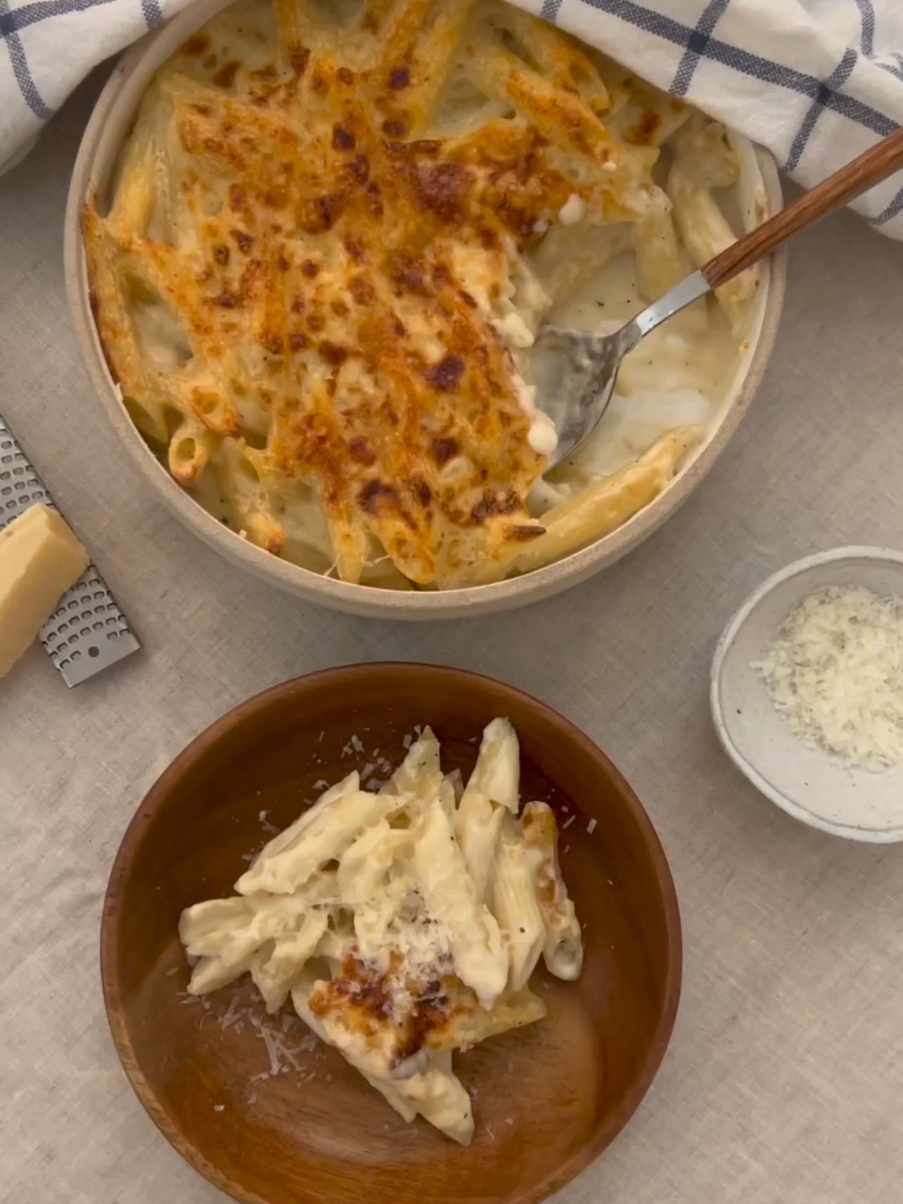 Macarrão cremoso e gratinado