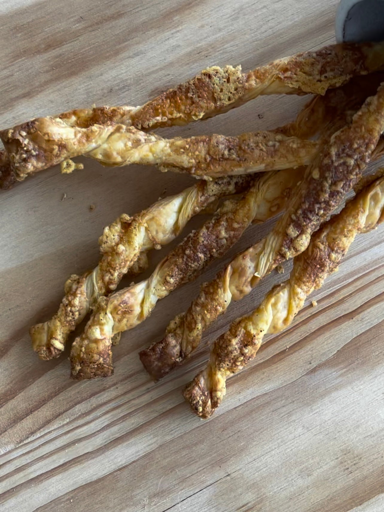 Palitinhos crocantes de queijo