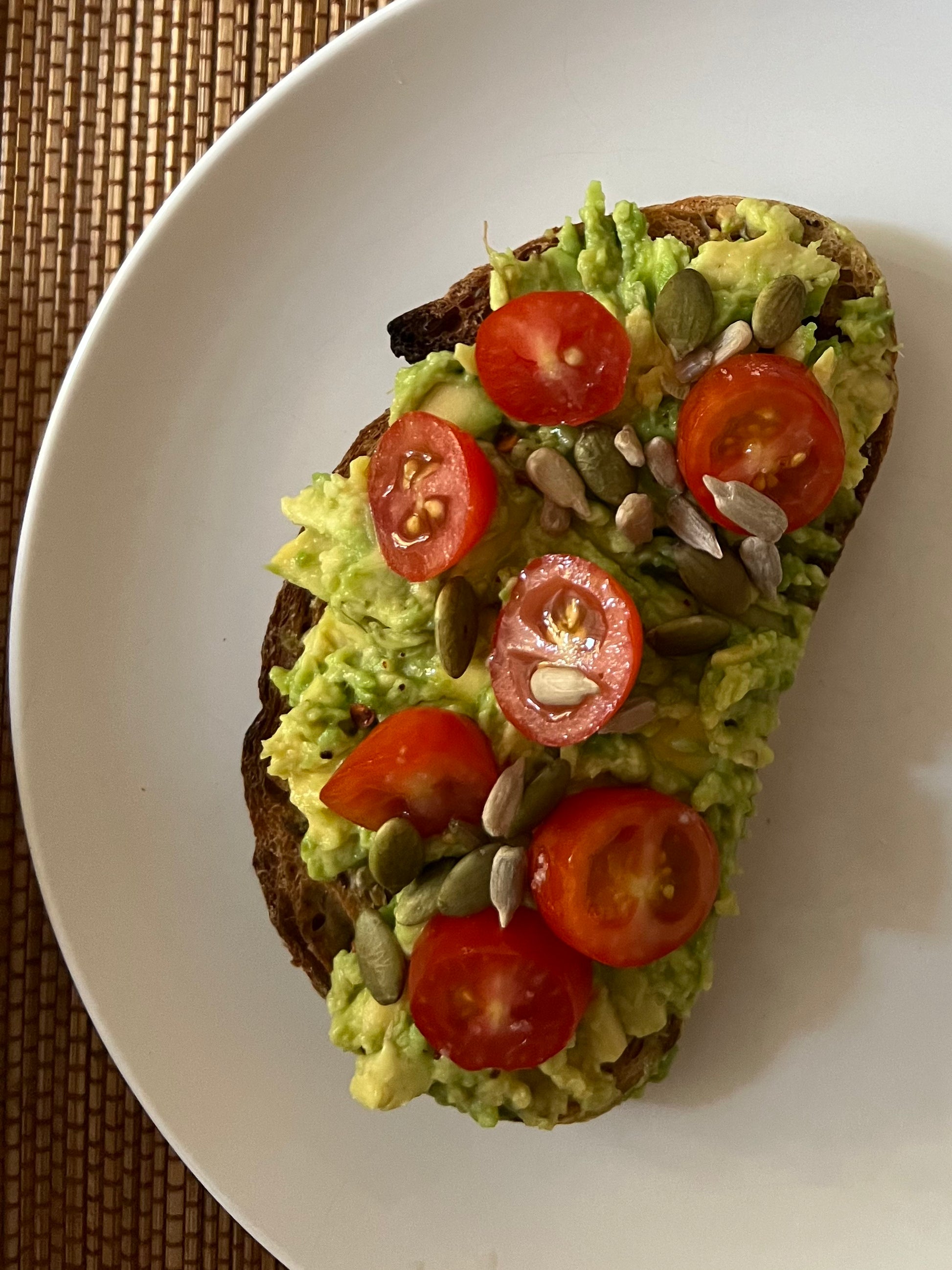 Avocado Roti Avocado toast – Roti na cozinha