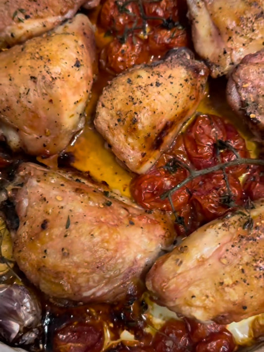 Frango assado com tomate cereja e limão siciliano