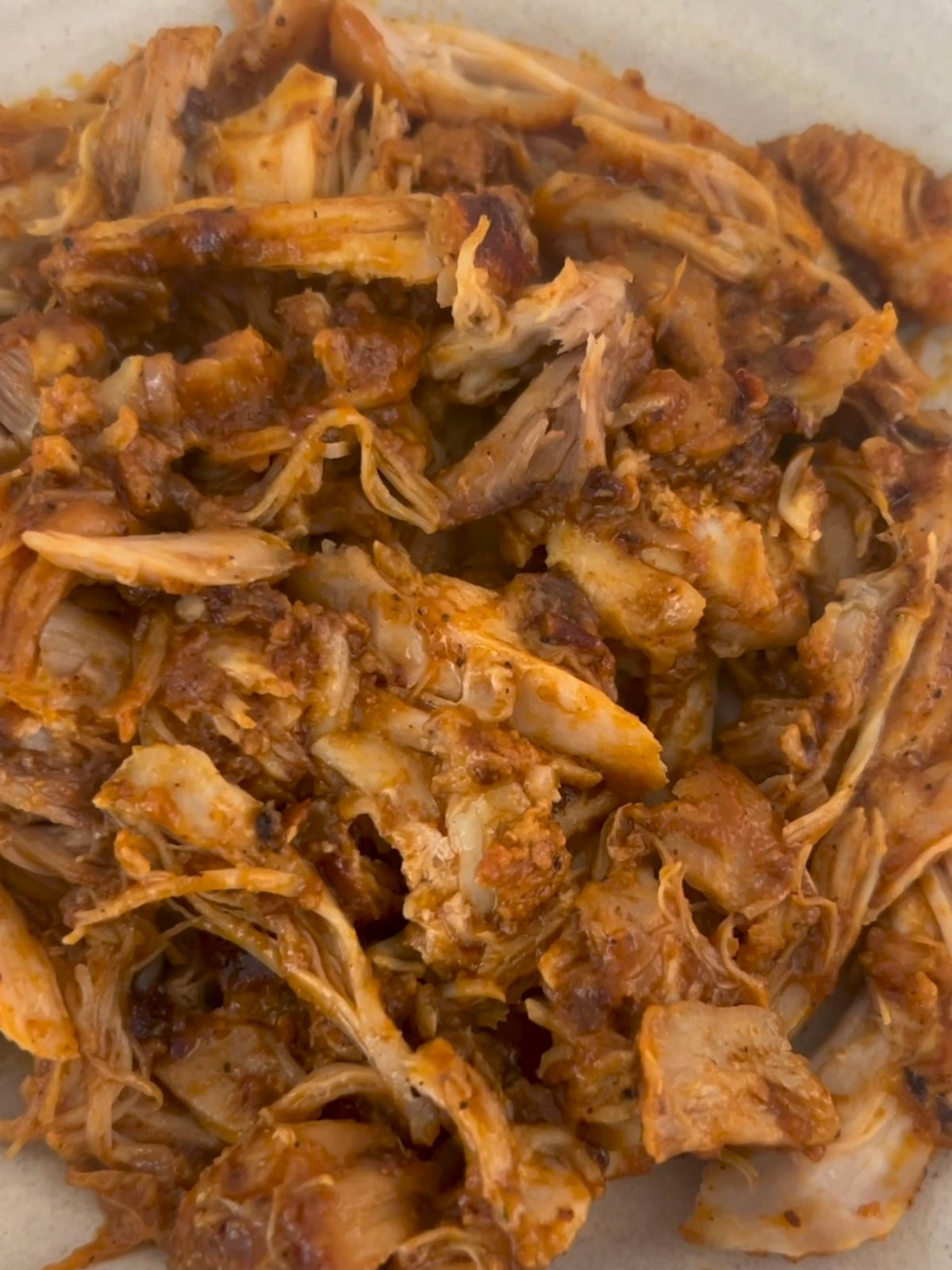 Frango desfiado com iogurte e especiarias – Roti na cozinha