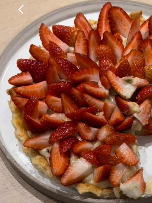 Torta de morango com creme de maracujá